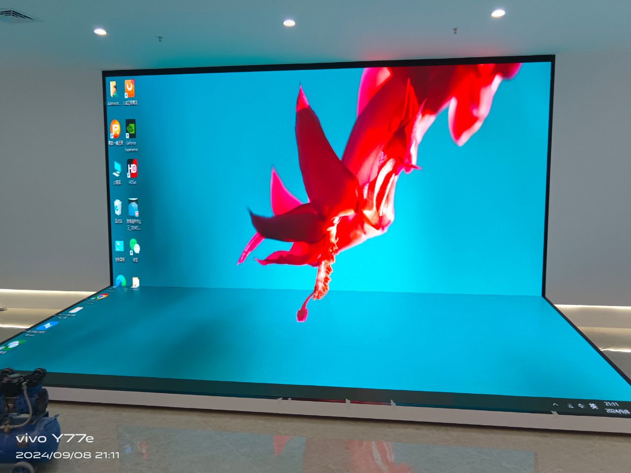 LED display screen P1.86 (5.12X2.56 meters), seamless splicing screen, conference multimedia exhibition hall display