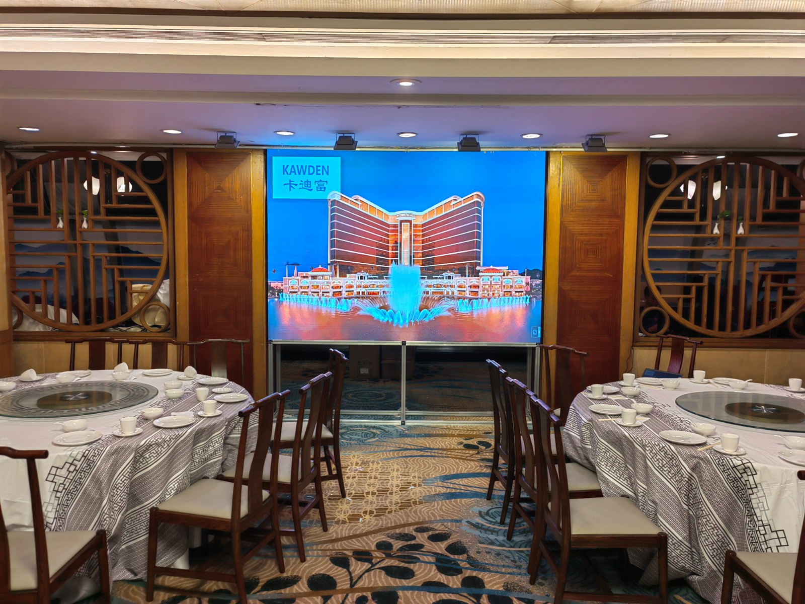 led显示屏2.56x1.76米