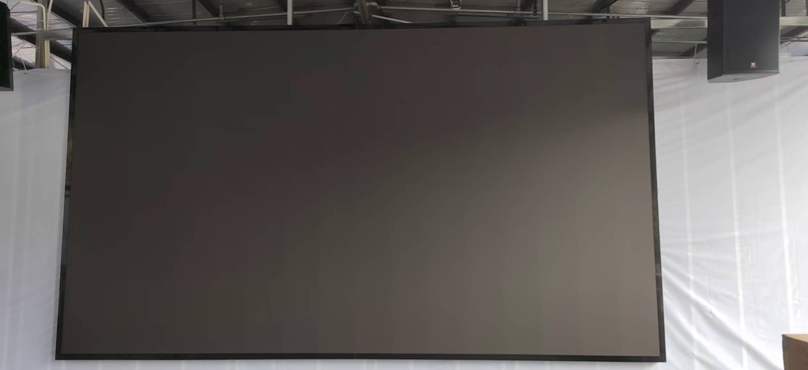 led显示屏P2.5 长5120mm X高2880mm